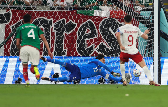  波鸿新锐门神零封领头羊  