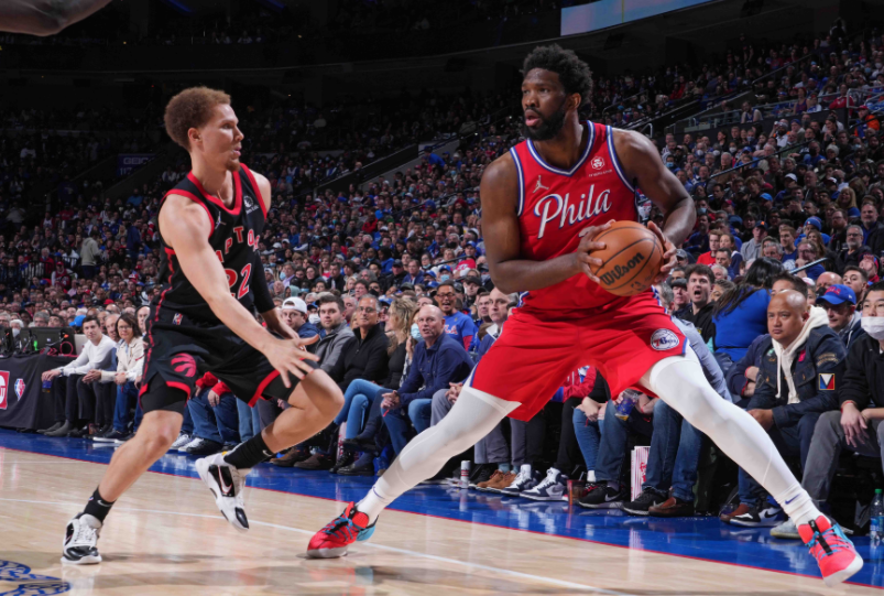  76人惨败猛龙跌出东部前八  